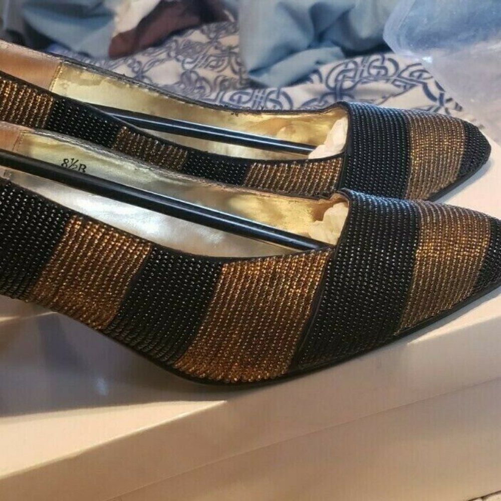 Cervelle 8 1/2 B Glass Beaded Heels Gold and Black Vintage